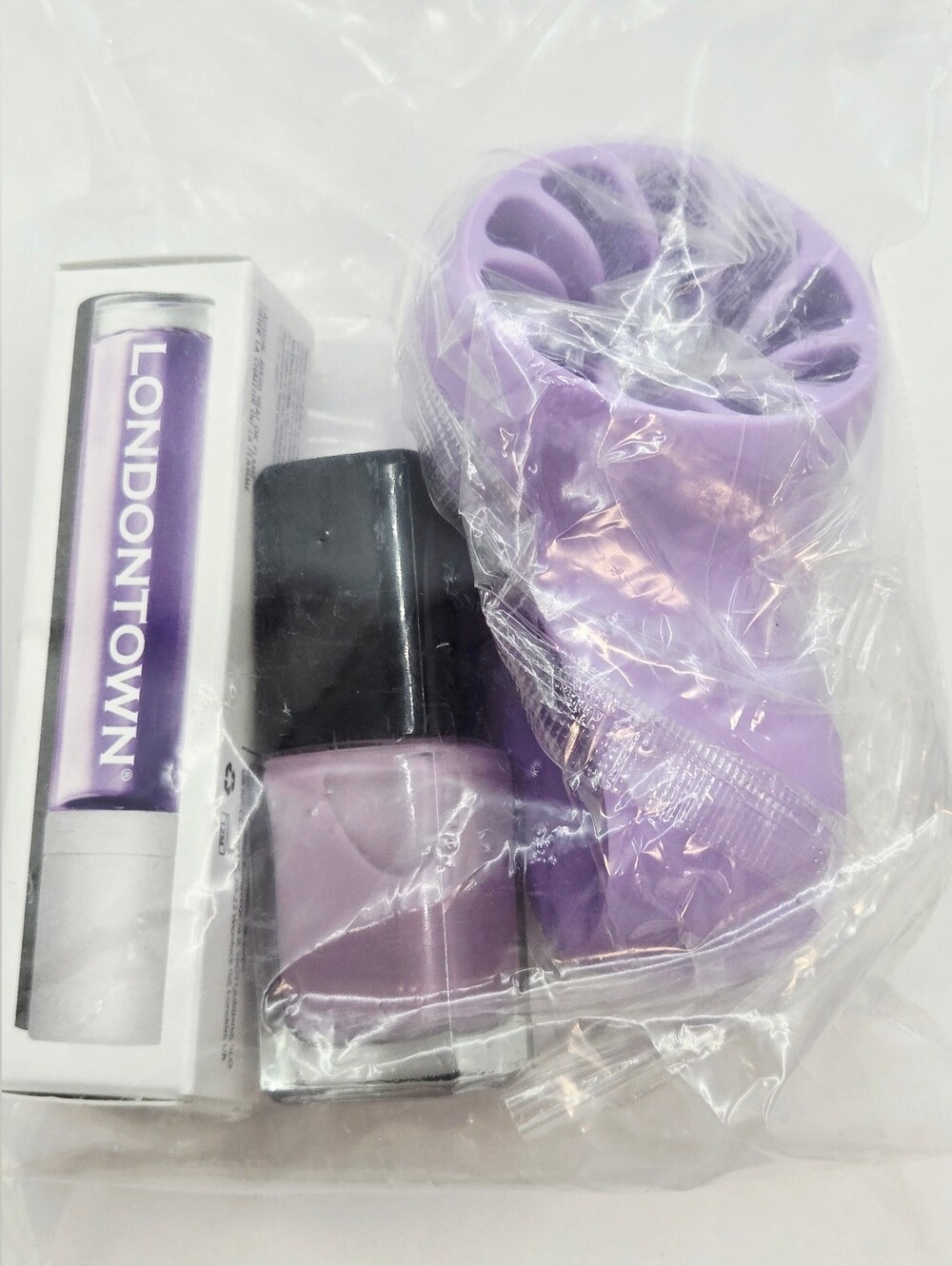 LONDONTOWN Violet Vibes 3 Pc Nail Care Set Nail Veil #9 Cuticle Oil Polish Holde